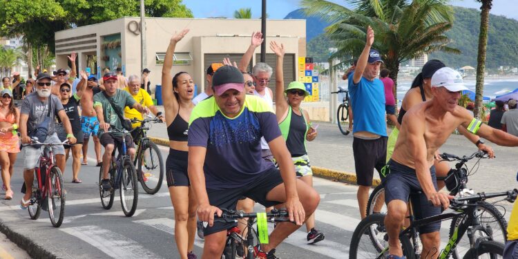 Passeio ciclístico é opção de exercício e lazer dentro do Verão Maior Paraná