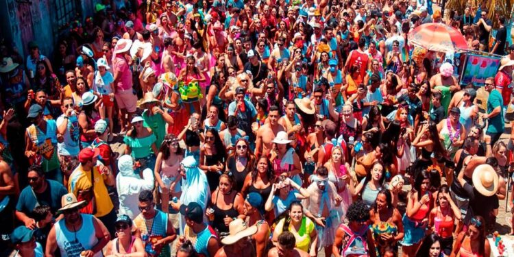 Inscrições para o Banho à Fantasia 2024 encerram nesta terça-feira, 23, em Paranaguá