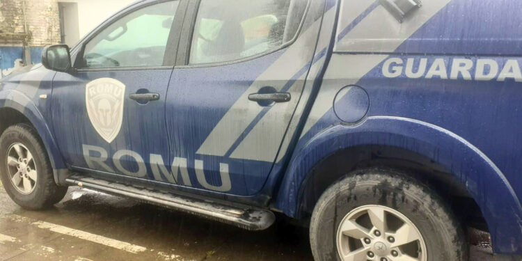 ROMU prende em flagrante homem acusado de ameaçar ex-companheira com facão na Vila Primavera
