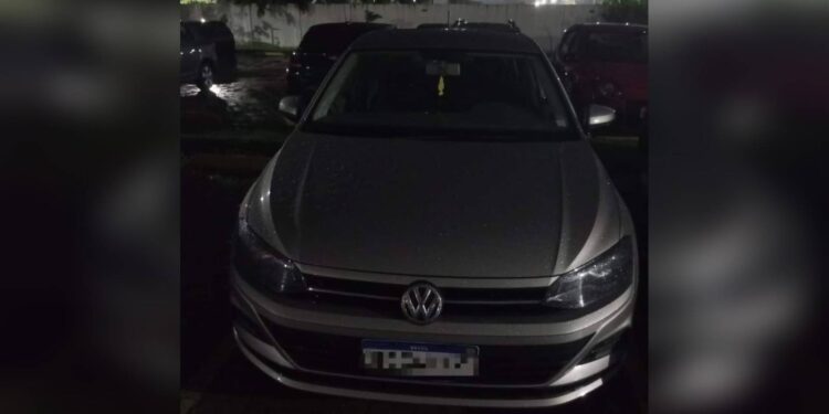 RPA recupera carro roubado em Paranaguá