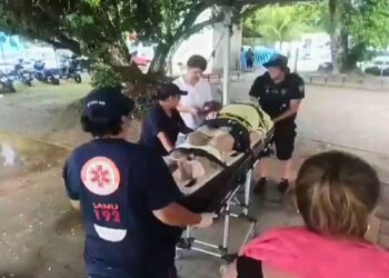 Homem com suspeita de acidente vascular encefálico é atendido pela GCM na Ilha do Mel