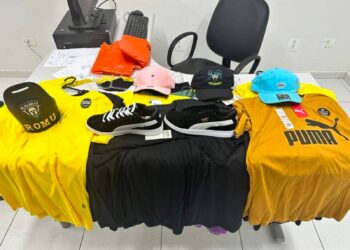 ROMU prende homem que escalou poste de iluminação pública para invadir estabelecimento comercial no Centro Histórico de Paranaguá