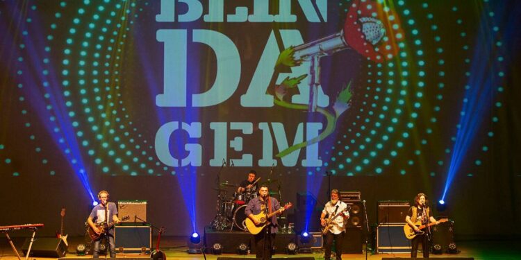 Última semana dos palcos Sunset tem Blindagem, Namastê, pagode e fandango no Litoral