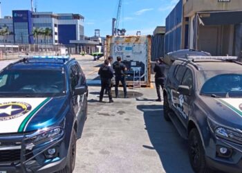 Receita Federal realiza a primeira apreensão de cocaína no Terminal de Contêineres do Porto de Paranaguá