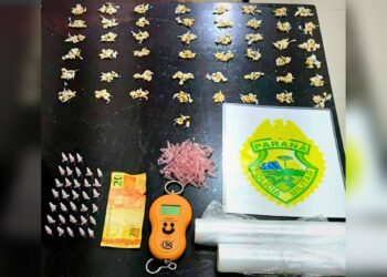 Mulher é presa após ser flagrada com pedras de crack escondidas nas partes íntimas