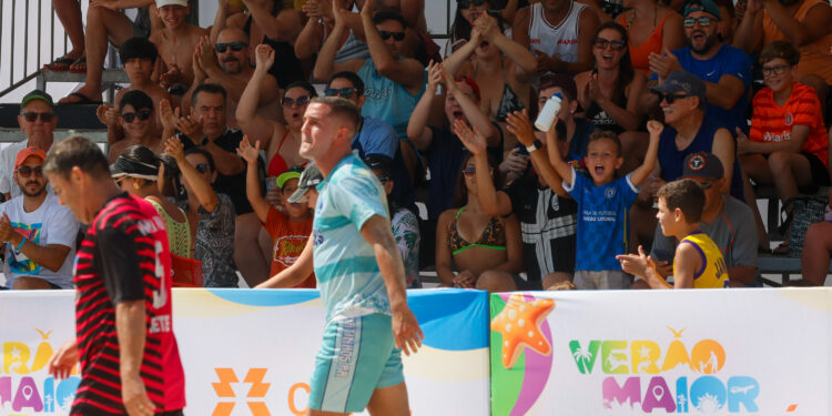 Futebol das Estrelas com ídolos paranaenses marca início do calendário esportivo no Litoral