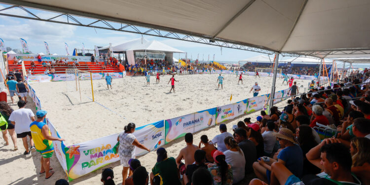 Futebol das Estrelas com ídolos paranaenses marca início do calendário esportivo no Litoral