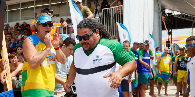 Futebol das Estrelas com ídolos paranaenses marca início do calendário esportivo no Litoral