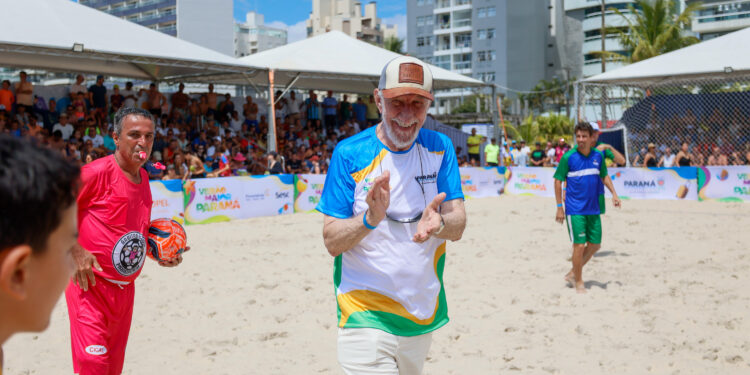 Futebol das Estrelas com ídolos paranaenses marca início do calendário esportivo no Litoral