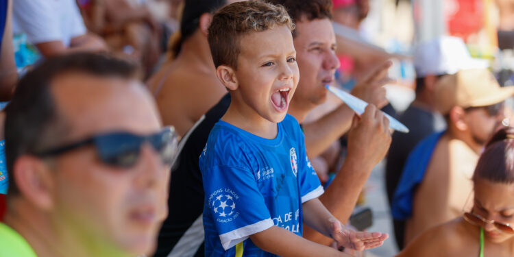 Futebol das Estrelas com ídolos paranaenses marca início do calendário esportivo no Litoral