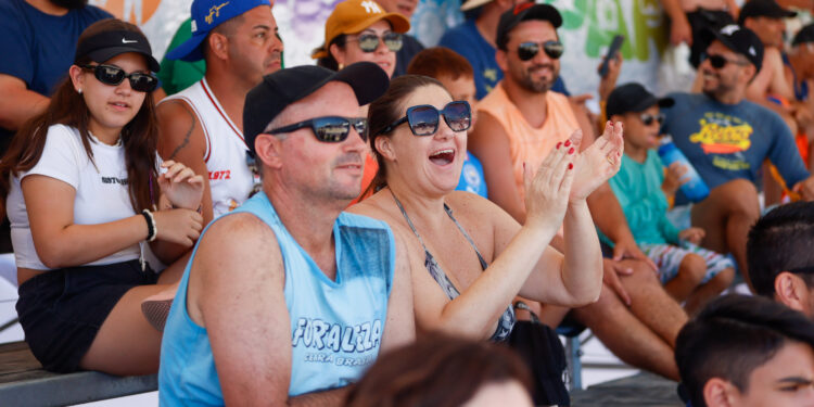 Futebol das Estrelas com ídolos paranaenses marca início do calendário esportivo no Litoral