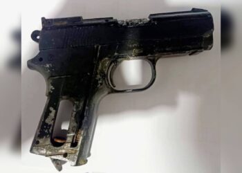 Rapaz usa filho de escudo durante abordagem da GCM em Pontal do Paraná