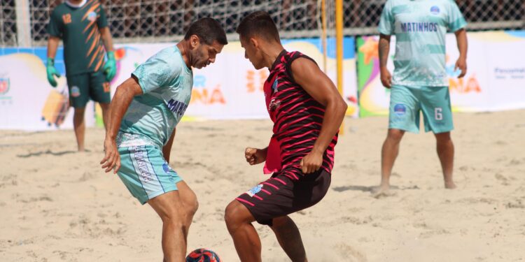 Futebol das Estrelas com ídolos paranaenses marca início do calendário esportivo no Litoral