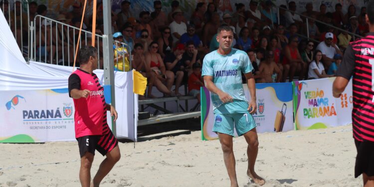 Futebol das Estrelas com ídolos paranaenses marca início do calendário esportivo no Litoral