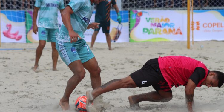 Futebol das Estrelas com ídolos paranaenses marca início do calendário esportivo no Litoral