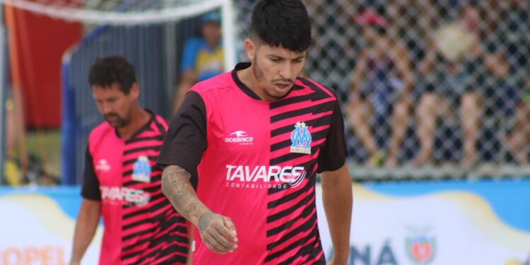 Futebol das Estrelas com ídolos paranaenses marca início do calendário esportivo no Litoral