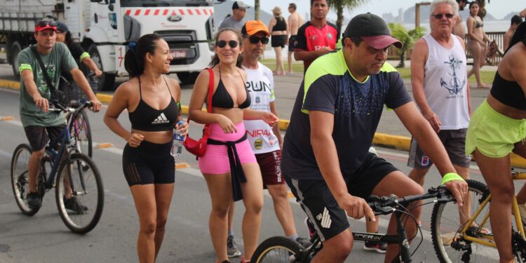 Passeio ciclístico é opção de exercício e lazer dentro do Verão Maior Paraná