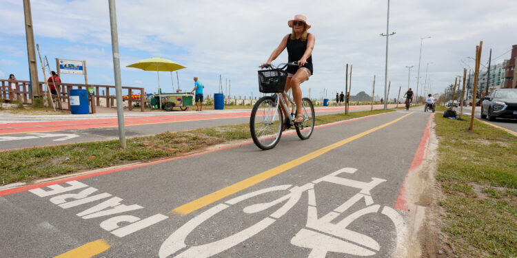 Com avanços na drenagem, revitalização da Orla de Matinhos alcança 92%