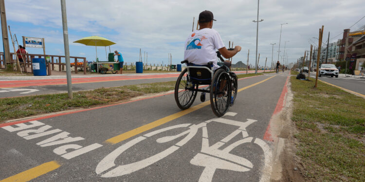 Com avanços na drenagem, revitalização da Orla de Matinhos alcança 92%