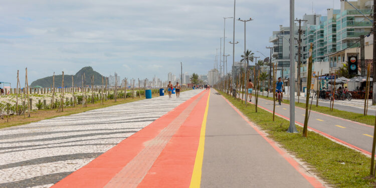 Com avanços na drenagem, revitalização da Orla de Matinhos alcança 92%