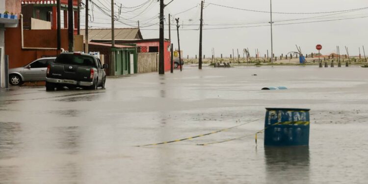 Governo do Estado homologa situação de emergência em Guaratuba e Matinhos