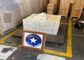 Receita Federal apreendem 415 quilos de cocaína no Terminal de Contêineres do Porto de Paranaguá