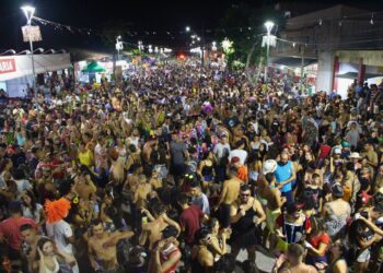 Carnaval em Pontal do Paraná 2024: Quatro noites de festividades em cinco balneários