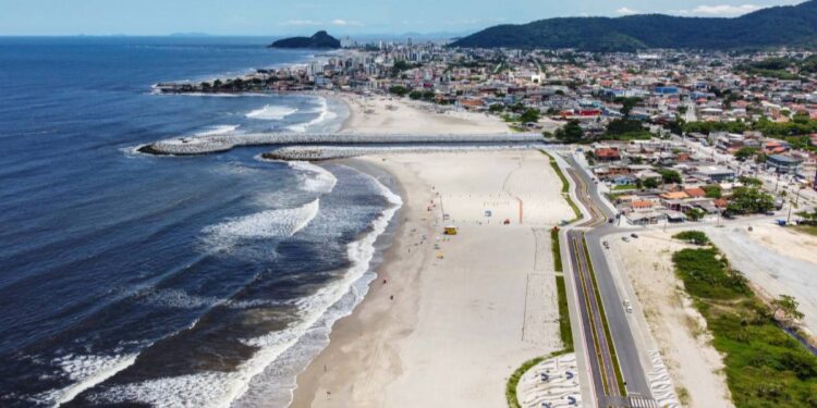 Boletim do IAT aponta que a revitalização da Orla de Matinhos chegou a 92,8%, em janeiro