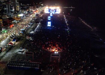 Simone Mendes leva público recorde a Matinhos e Dudu Nobre agita Pontal do Paraná