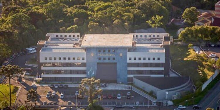 Polícia Federal deflagra a operação Mater Avaritia contra o tráfico internacional de pessoas