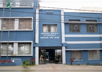 Hoje, acontecerá a inauguração da Casa da Mulher Parnanguara e entrega de material escolar