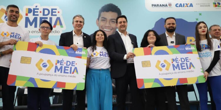 Pé-de-Meia: Paraná entra no programa com 89 mil estudantes do ensino médio