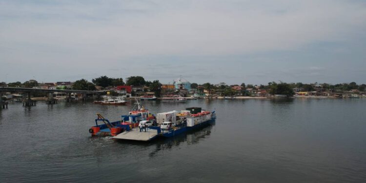 Balsa para Ilha dos Valadares passa por manutenção preventiva de rotina