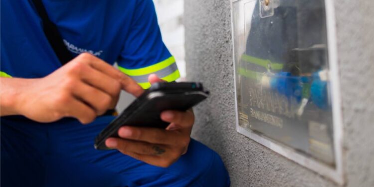 Paranaguá Saneamento explica a importância de solicitar a instalação do hidrômetro padrão