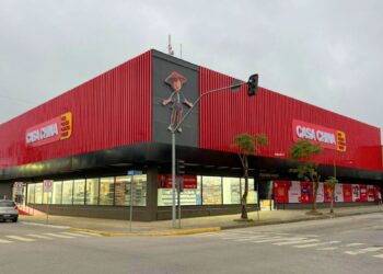 [VÍDEO] Paranaguá ganha megaloja de R$ 5 milhões da Casa China