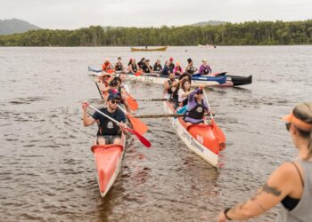 [VIDEO]TCP realiza a 6.° edição da remada ambiental no Rio Itiberê
