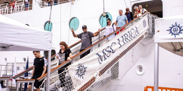 Pesquisa realizada aponta grande aprovação na temporada de estreia dos cruzeiros no Paraná