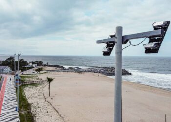 Novo sistema de iluminação na Orla de Matinhos deve causar impactos positivos