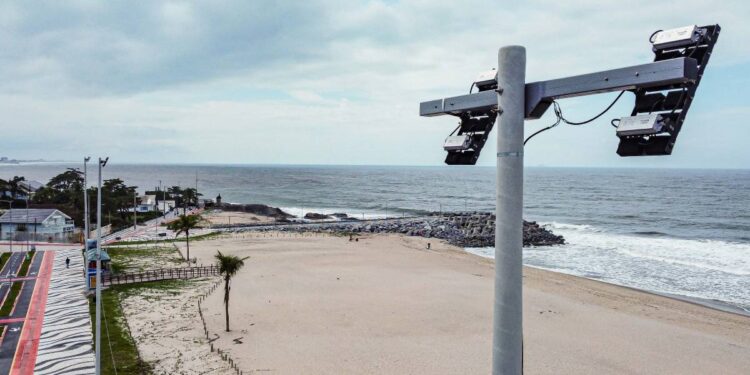 Novo sistema de iluminação na Orla de Matinhos deve causar impactos positivos