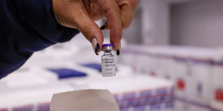 Vacinação contra a dengue será ampliada para cidades do litoral