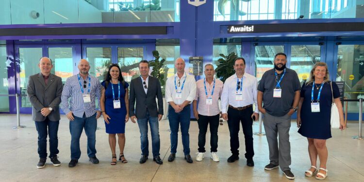 De olho nos cruzeiros: comitiva do Paraná conhece sistema de embarque da Royal Caribbean
