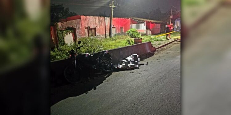 [VÍDEO] Motociclista é assassinado na Avenida Senador Atílio Fontana em Paranaguá