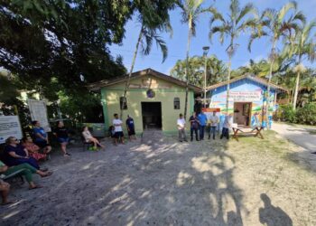 Estado dá início à reestruturação de praças e centro receptivo de turistas na Ilha do Mel