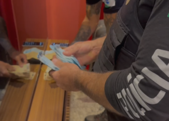 [VÍDEO] PCPR deflagra operação contra associação criminosa envolvida em jogos de azar online