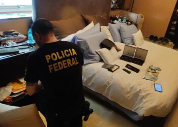 [VÍDEO] PF deflagra operação Serendipitia envolvendo contratos públicos no âmbito dos Portos do Paraná