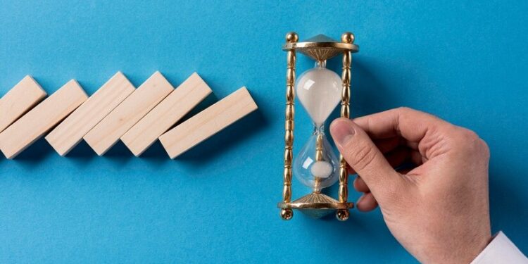 Qual a origem da ampulheta? Qual a maior do mundo?