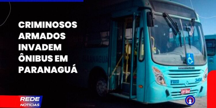[VÍDEO] Ônibus da Viação Rocio foi invadido por assaltantes armados, rendendo motorista e passageiros