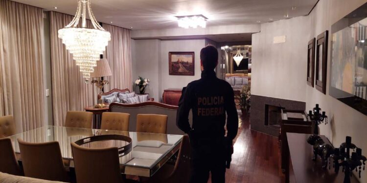 Polícia Federal deflagra Operação Moto-Perpétuo II para combater desvio de recursos públicos do SUS