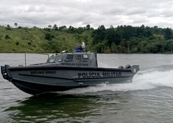 Blindada das águas: lancha resistente a fuzil e de visão termal reforça segurança no mar