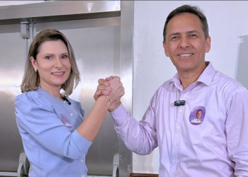 [VÍDEO] Fabiana Parro é anunciada como pré-candidata a vice-prefeita na coligação “A Paranaguá de Todos”